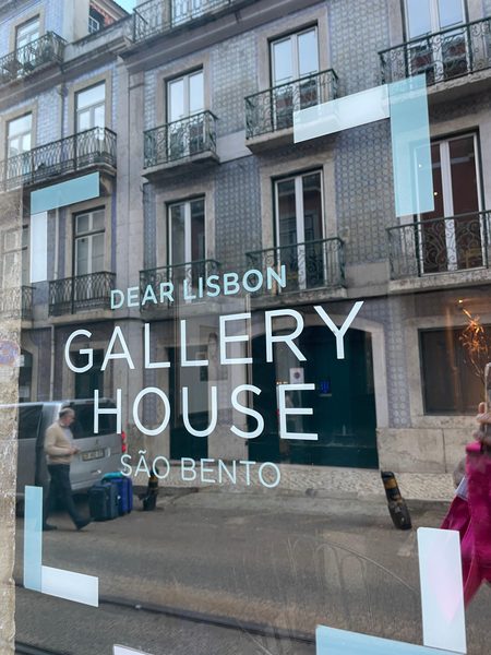 Dear Lisbon Gallery House — Property