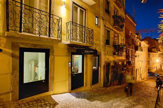 Dear Lisbon Gallery House — Property
