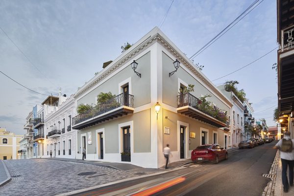 Decanter Hotel — Property