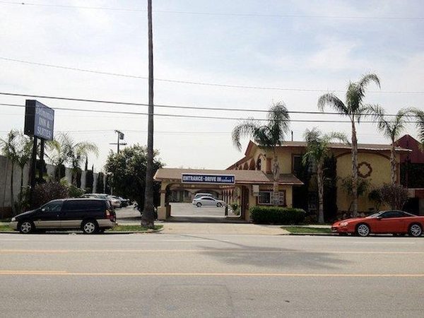 Delmonico Motel Los Angeles California — Property