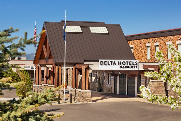 Delta Hotels Helena Colonial — Property