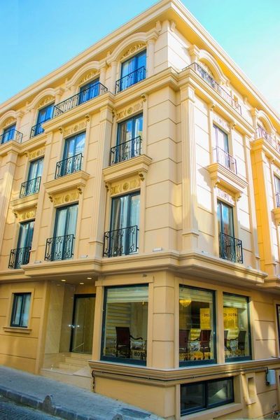 Deluxe Newport Hotel Istanbul — Property