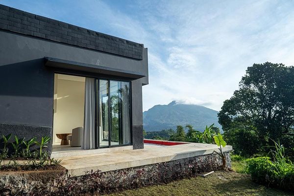 Desa Oculus — Property