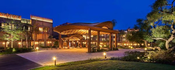 Disney Explorers Lodge — Property