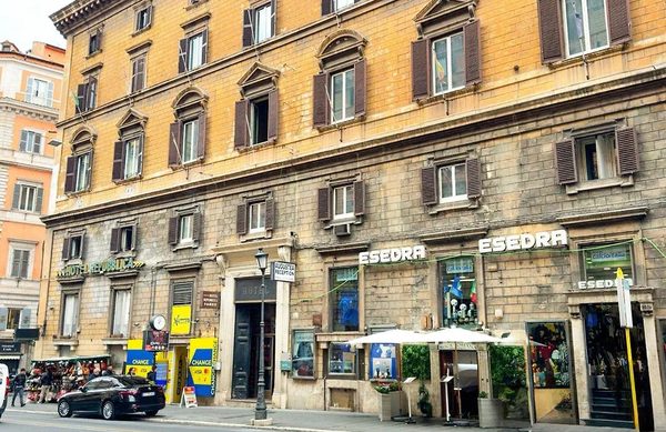 Domus Livia Suites — Property