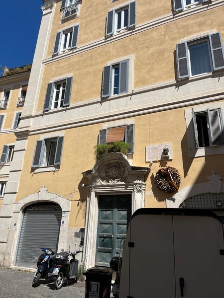 Domus Trevi — Property