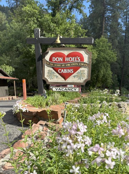 Don Hoel s Cabins — Property