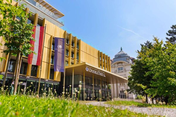 Double Tree by Hilton Vienna Schonbrunn — Property