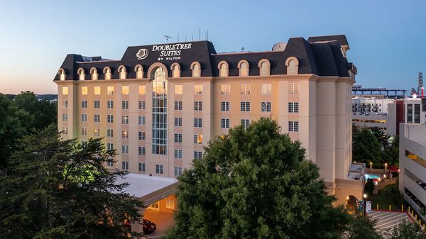 DoubleTree by Hilton Atlanta Windy Hill Ballpark — Property