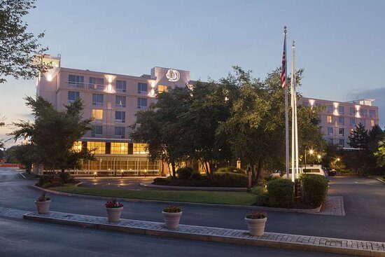 DoubleTree by Hilton Boston Bayside — Property