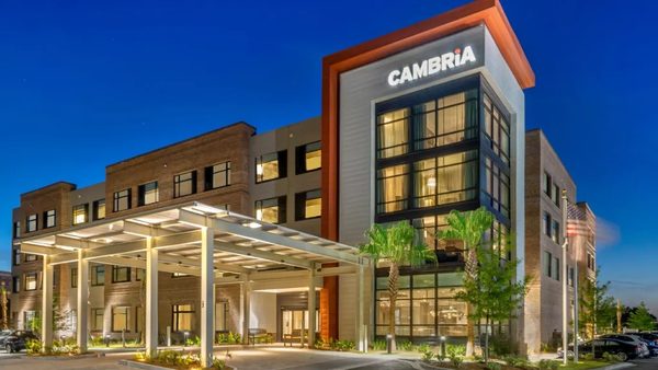 DoubleTree by Hilton Charleston Riverview — Property