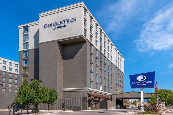 DoubleTree by Hilton Denver Cherry Creek — Property