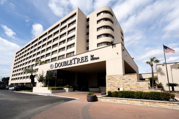 DoubleTree by Hilton Hotel Houston Hobby Airport — Property