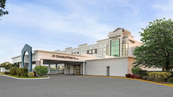 DoubleTree by Hilton Hotel Norfolk Airport — Property