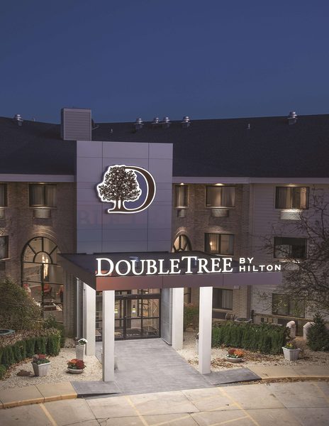 DoubleTree by Hilton Hotel Racine Harbourwalk — Property