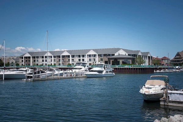 DoubleTree by Hilton Hotel Racine Harbourwalk — Property