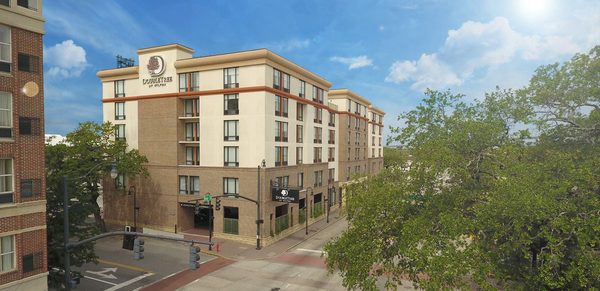 DoubleTree by Hilton Hotel Savannah Historic District — Property