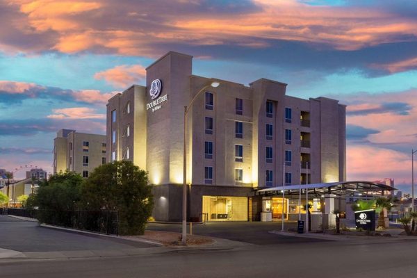 DoubleTree by Hilton Las Vegas East Flamingo Las Vegas Nevada — Property