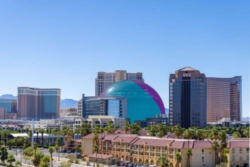 DoubleTree by Hilton Las Vegas East Flamingo Las Vegas Nevada — Property