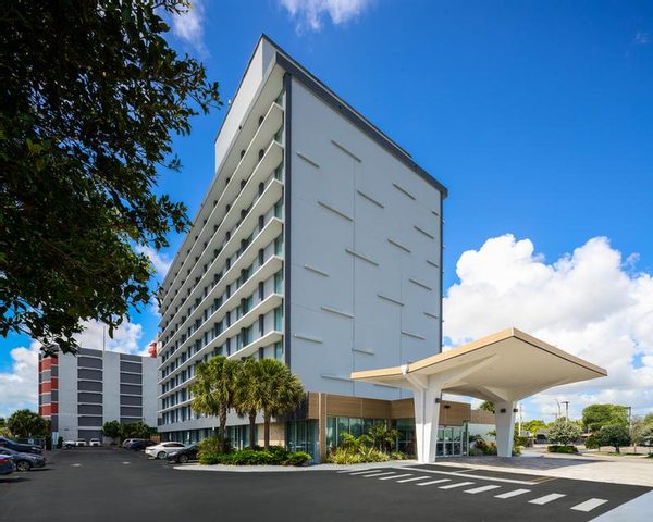Doubletree By Hilton Miami North I 95 Miami Florida — Property