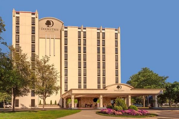 DoubleTree by Hilton Philadelphia Airport — Property