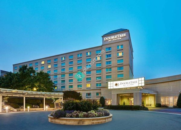 Doubletree Suites by Hilton Hotel Charlotte Southpark — Property