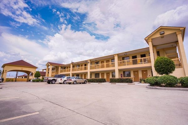 Downtowner Inns Suites Monroe Road — Property