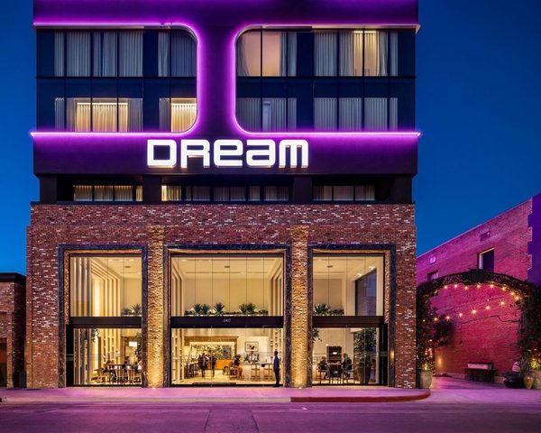 Dream Hollywood Los Angeles California — Property