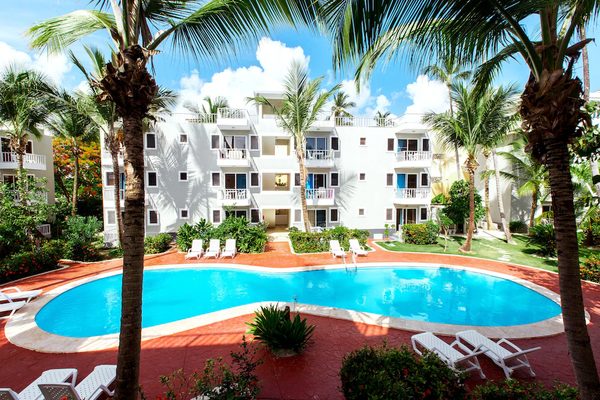 Ducassi Suites Rooftop Pool Beach Club Spa — Property