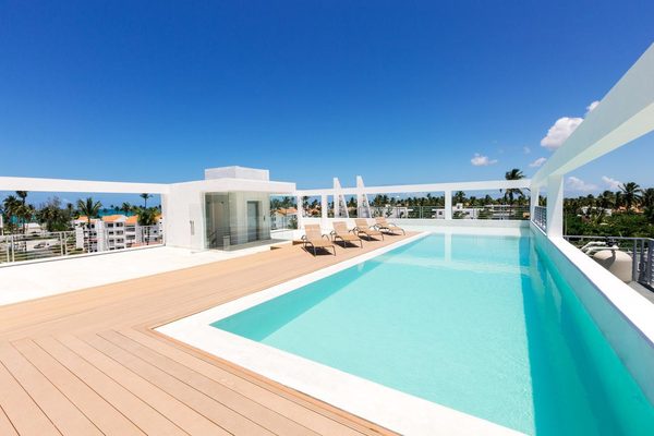 Ducassi Suites Rooftop Pool Beach Club Spa — Property
