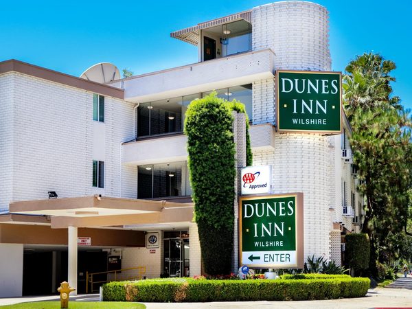 Dunes Inn Wilshire Los Angeles California — Property