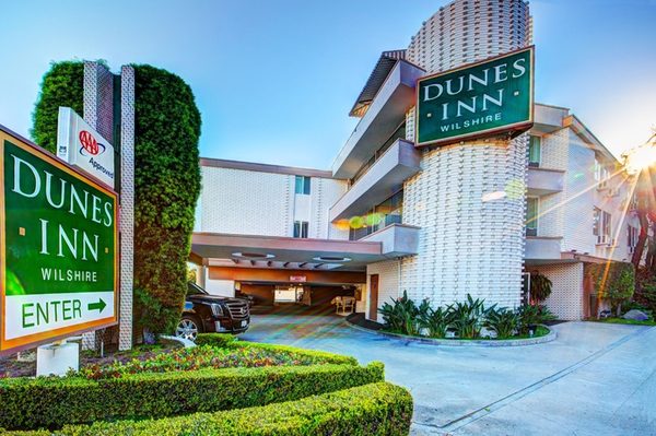 Dunes Inn Wilshire Los Angeles California — Property