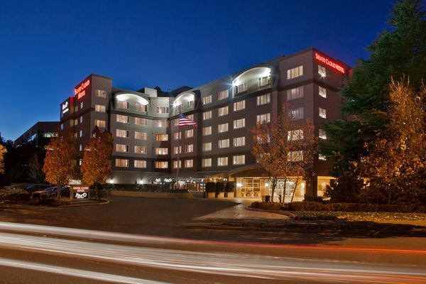 Eastgate Hotel BW Signature Collection Bellevue Washington — Property