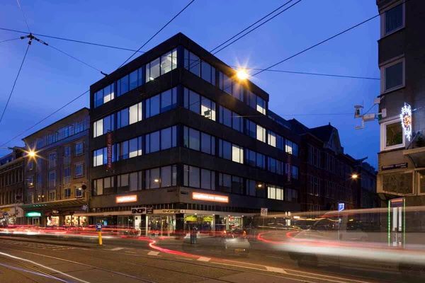 EasyHotel Amsterdam City Centre — Property