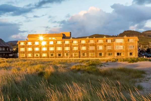 Ebb Tide Oceanfront Inn — Property