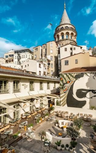 Ecole St Pierre Hotel Istanbul — Property
