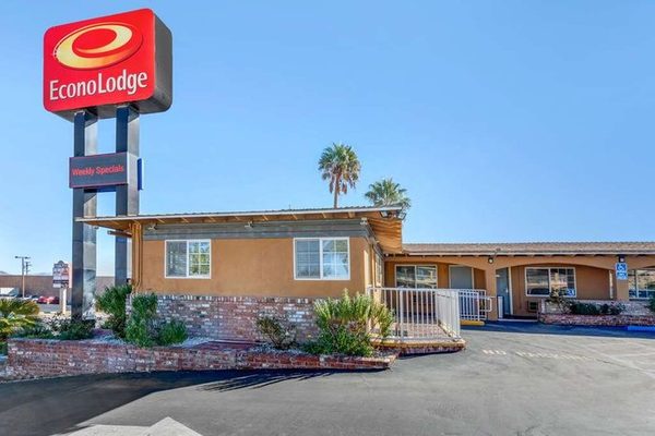Econo Lodge Barstow — Property