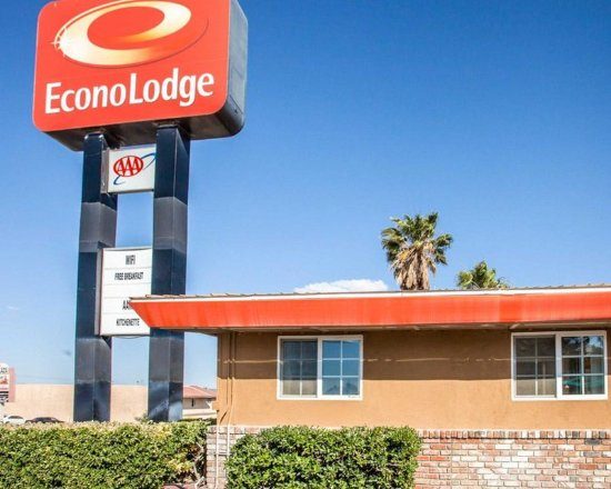 Econo Lodge Barstow — Property