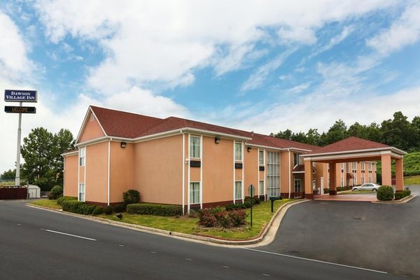 Econo Lodge Inn Suites Dawsonville Georgia — Property
