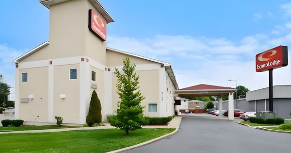 Econo Lodge Louisville Airport — Property