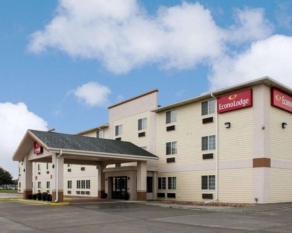 Econo Lodge North — Property