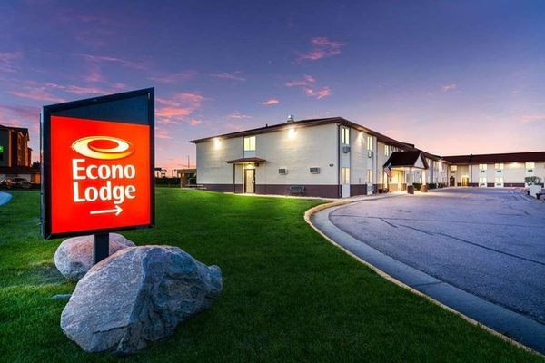 Econo Lodge Sioux Falls Empire Mall — Property