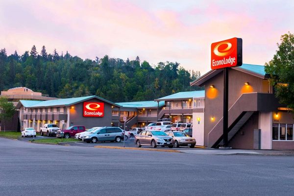 Econo Lodge — Property