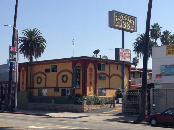 Economy Inn Motel Los Angeles California — Property