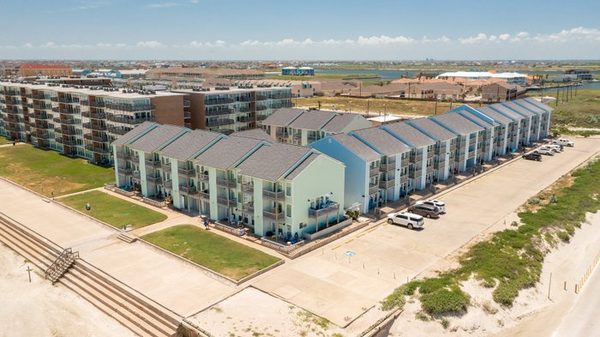 El Constante Beachfront Condominiums — Property