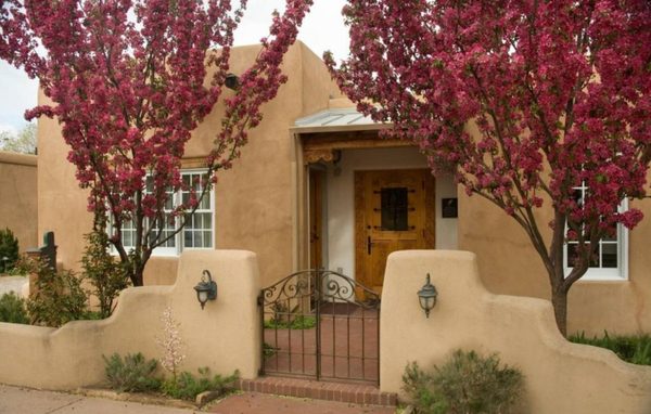 El Farolito B B Inn — Property