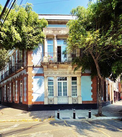 El Patio 77 — Property