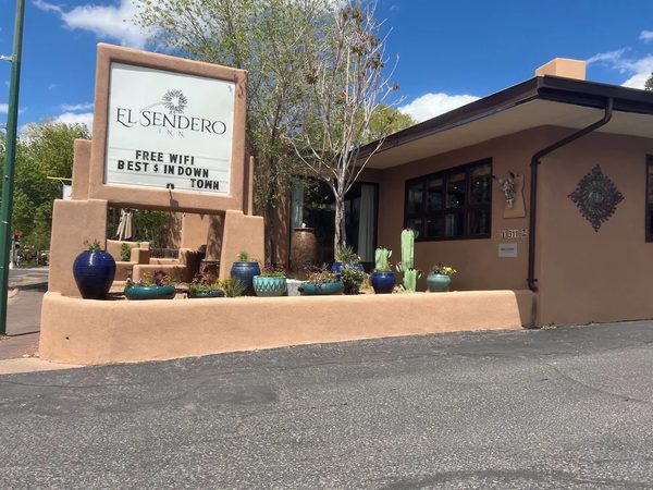 El Sendero Inn — Property