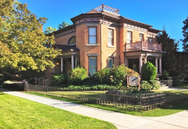 Ellerbeck Mansion Bed Breakfast — Property