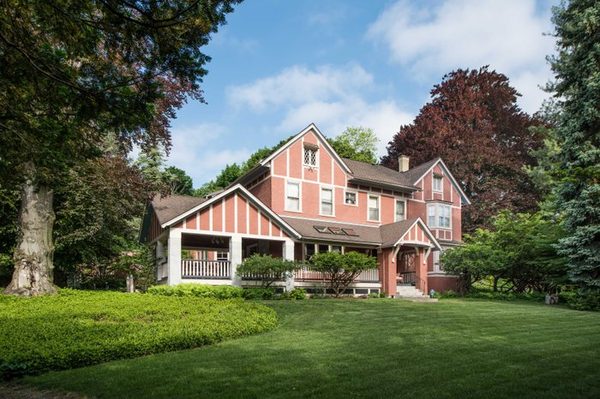 Ellwanger Estate Bed and Breakfast — Property
